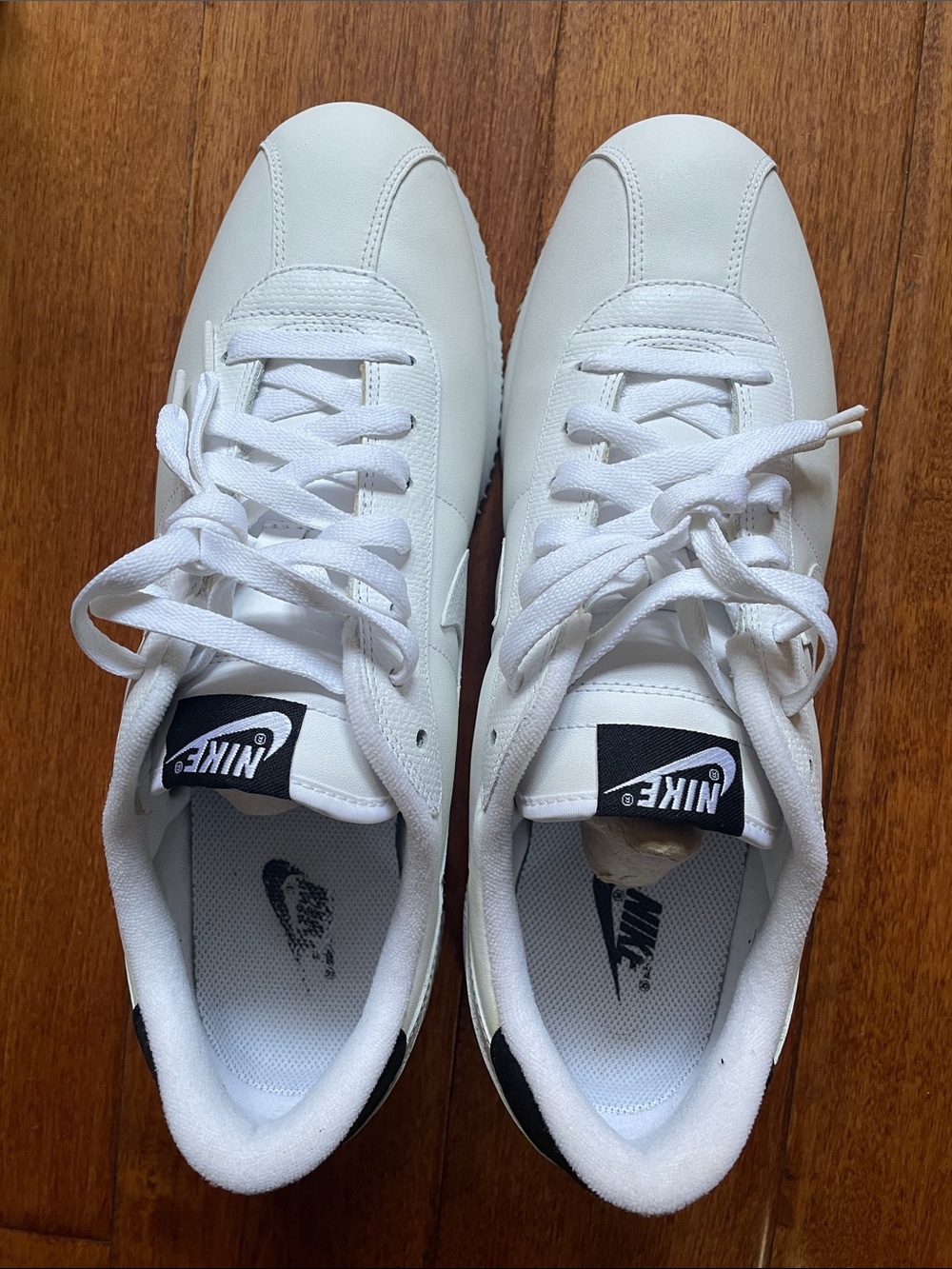 Nike White Men's Low-Top Lace-Up Sneakers